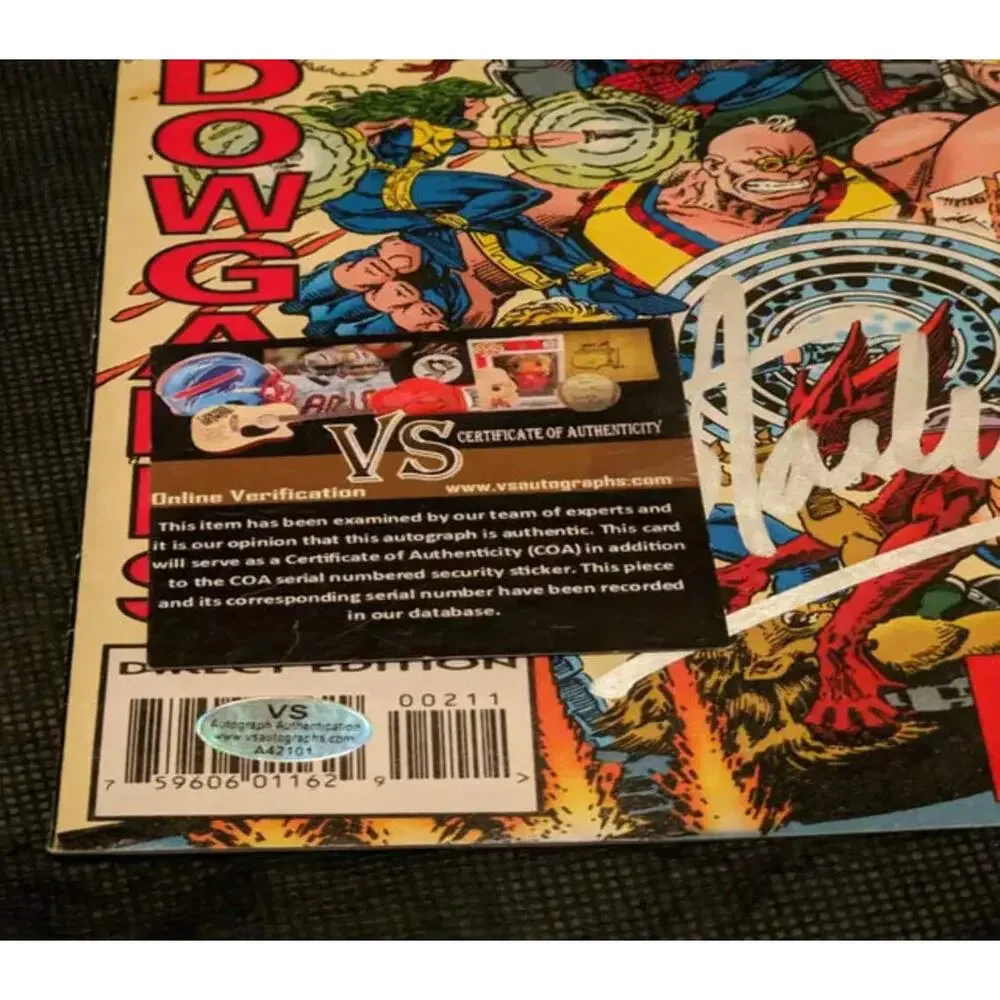 Stan Lee autogrpahed spider-man comic book with coa